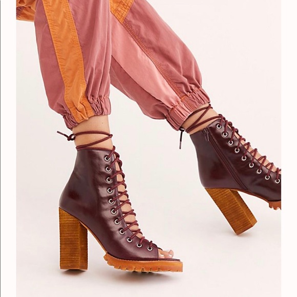 Jeffrey Campbell Palermo Heels - Picture 2 of 4